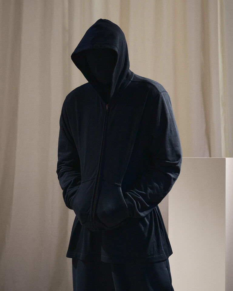 balenciaga_by_demna_back_narukiyamanouchi