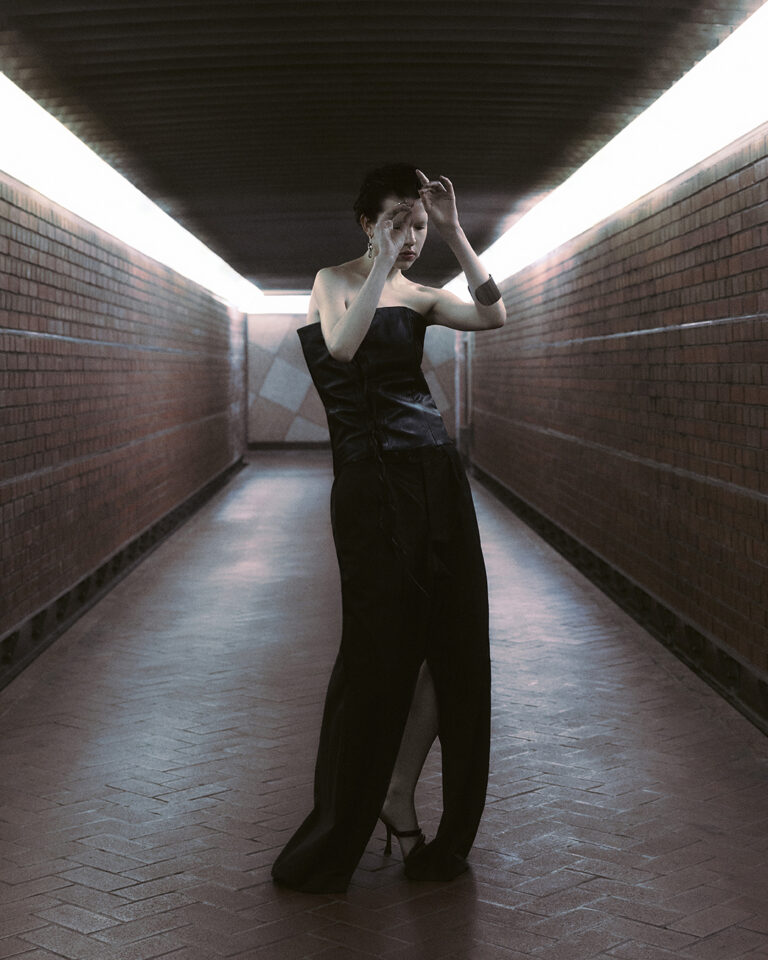 hodakova_back_narukiyamanouchi